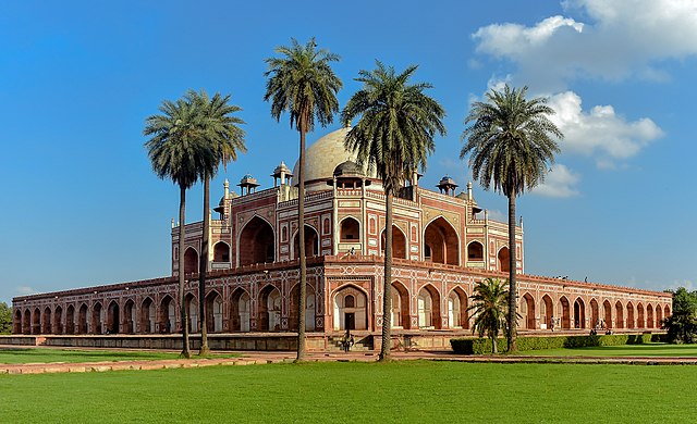 Humayun’s Tomb, Visit during One Day Local Sightseeing Tour Of Delhi