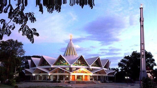 640px-Assumption_Cathedral,_Vellore_1