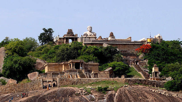 640px-Shravanabelagola_Hillview