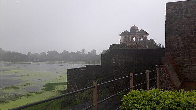 Jahaz_Mahal,_Mandu,_Madhya_Pradesh,_India_(2018)_3