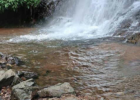 Karakund_waterfalls,_Kannur_7